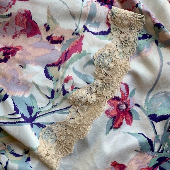 Floral Robe - Picture 3 of 5